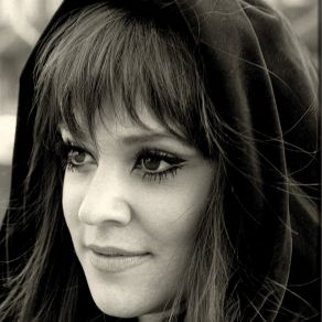 Download track Autumn Lady (BBC Radio Live Broadcast) Melanie