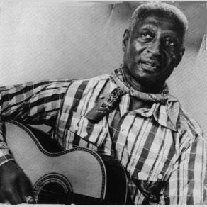 Download track Packin' Trunk Leadbelly