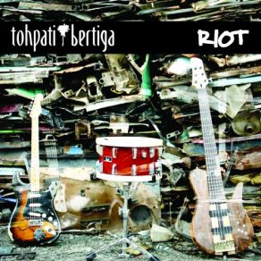 Download track Absurd Tohpati Bertiga