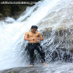 Download track Lakukan Klandestin ZR