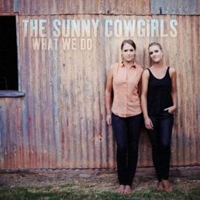 Download track Green And Gold The Sunny Cowgirls