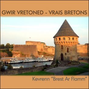 Download track Son Ar Youankiz / Ar Galv / Gavotten Huelgoat (Air Des Jeunes / L'appel / Gavotte Huelgoat) Kevrenn 'Brest Ar Flamm'