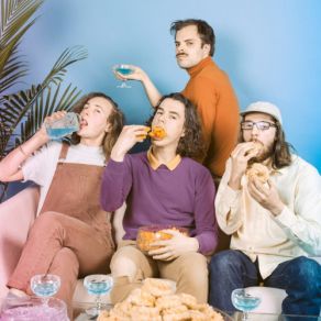 Download track Peach Pit Peach Pit