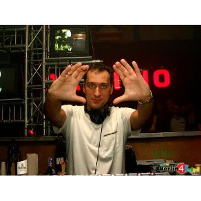 Download track Part 2 Paul Van Dyk