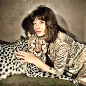 Download track Strip (Extrait De La BOF Strip-Tease Remastered) Juliette Gréco