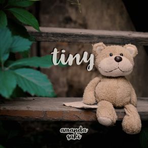 Download track Tiny Amanda Saki