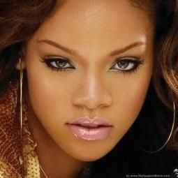 Download track Disturbia Rihanna