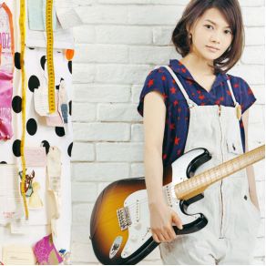 Download track HELLO ～Instrumental～ YUI