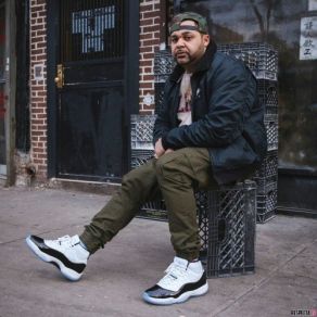 Download track Screens Joell Ortiz