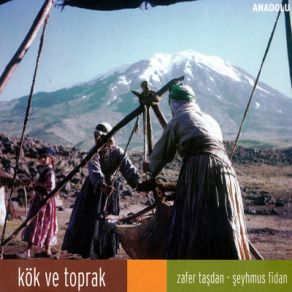 Download track Kizardi Kayalar - Horoz Havada Horoz Şeyhmus Fidan, Zafer Taşdan