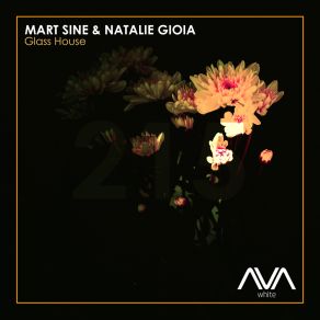 Download track Glass House (Extended Mix) Natalie Gioia