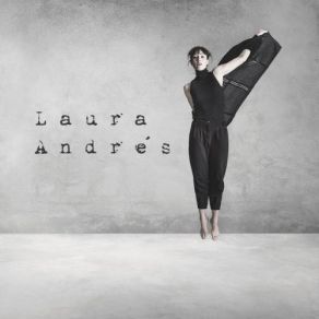 Download track Desert LAURA ANDRES