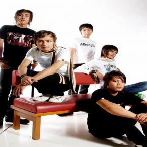 Download track Cinta Milik Siapa Velvet Band