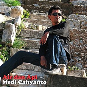 Download track Pelangi Medi Cahyanto