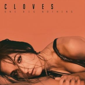 Download track Kiss Me In The Dark The Cloves