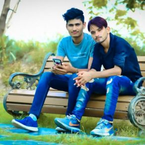 Download track Garl Collage K Maya Manish Nantodi