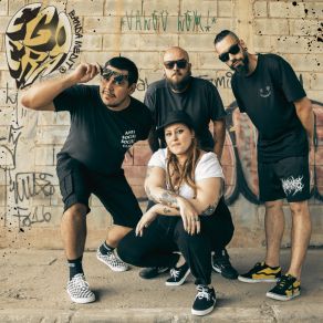 Download track Criadores De Monstros Banda Medit